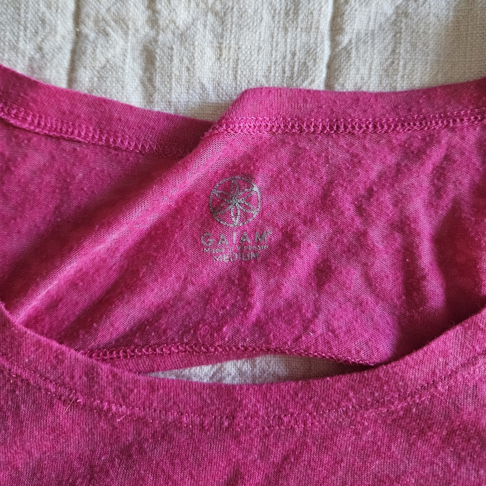 Gaiam t shirt (0726) - Picture 2 of 3